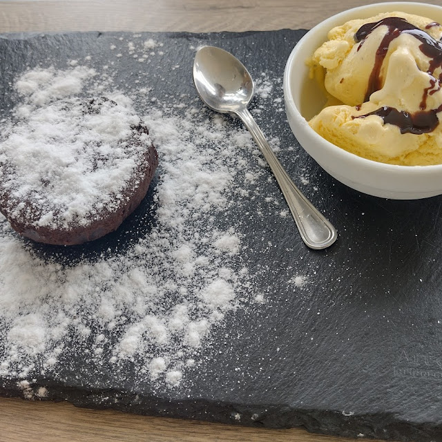 Lava Cake Cu Înghețată