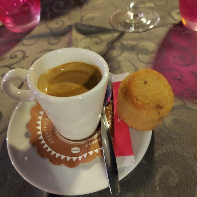 Café Et Sa Mignardise