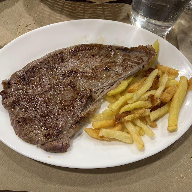 Filete de Ternera Con Patatas Fritas