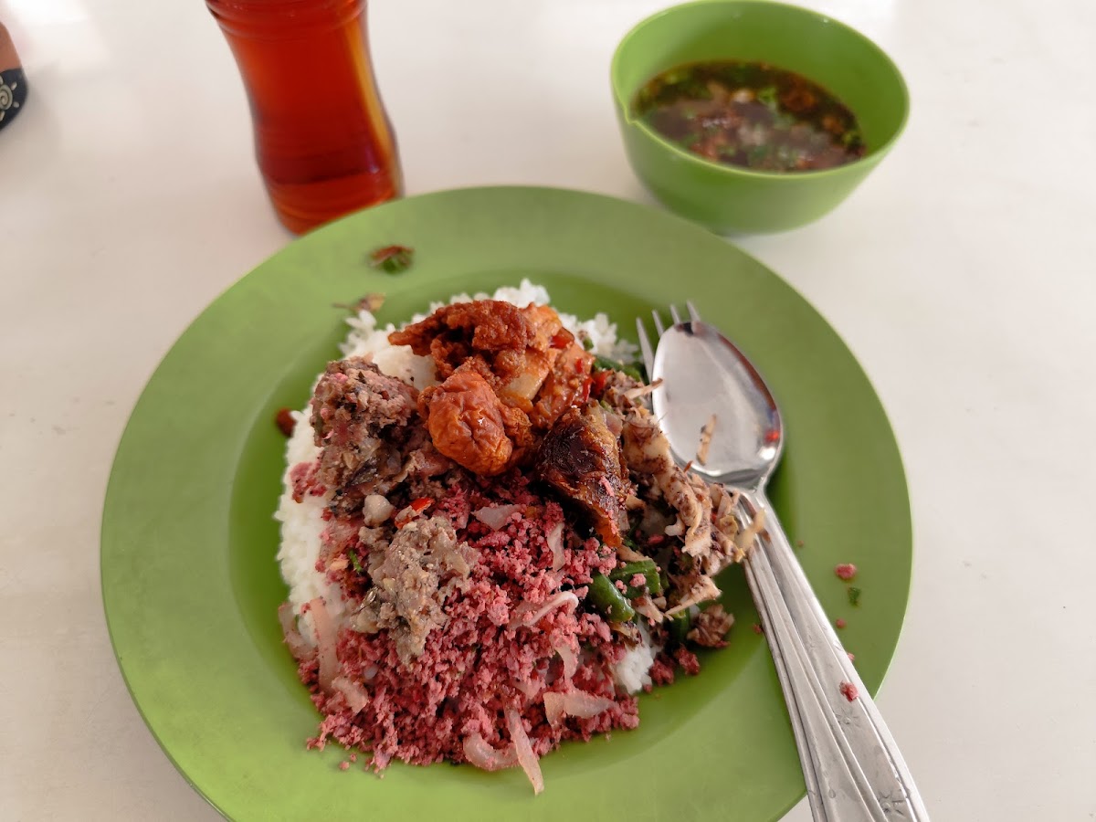 Warung Nasi Lawar Timbungan Men Semadi