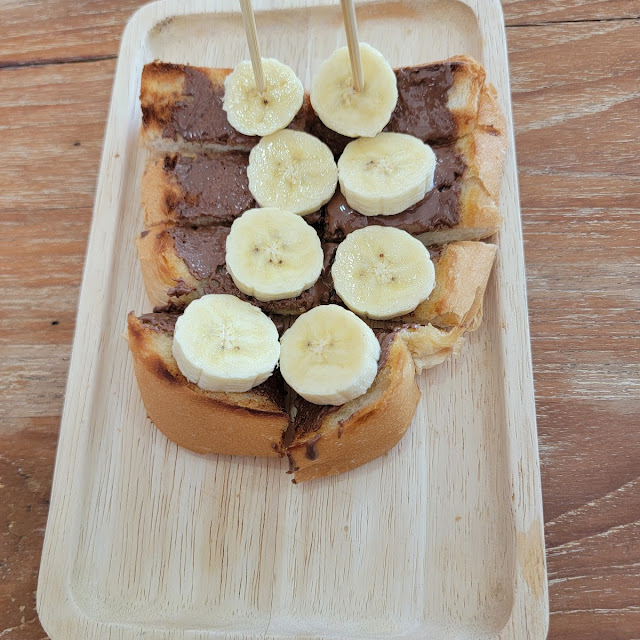 Nutella and Banana Toast