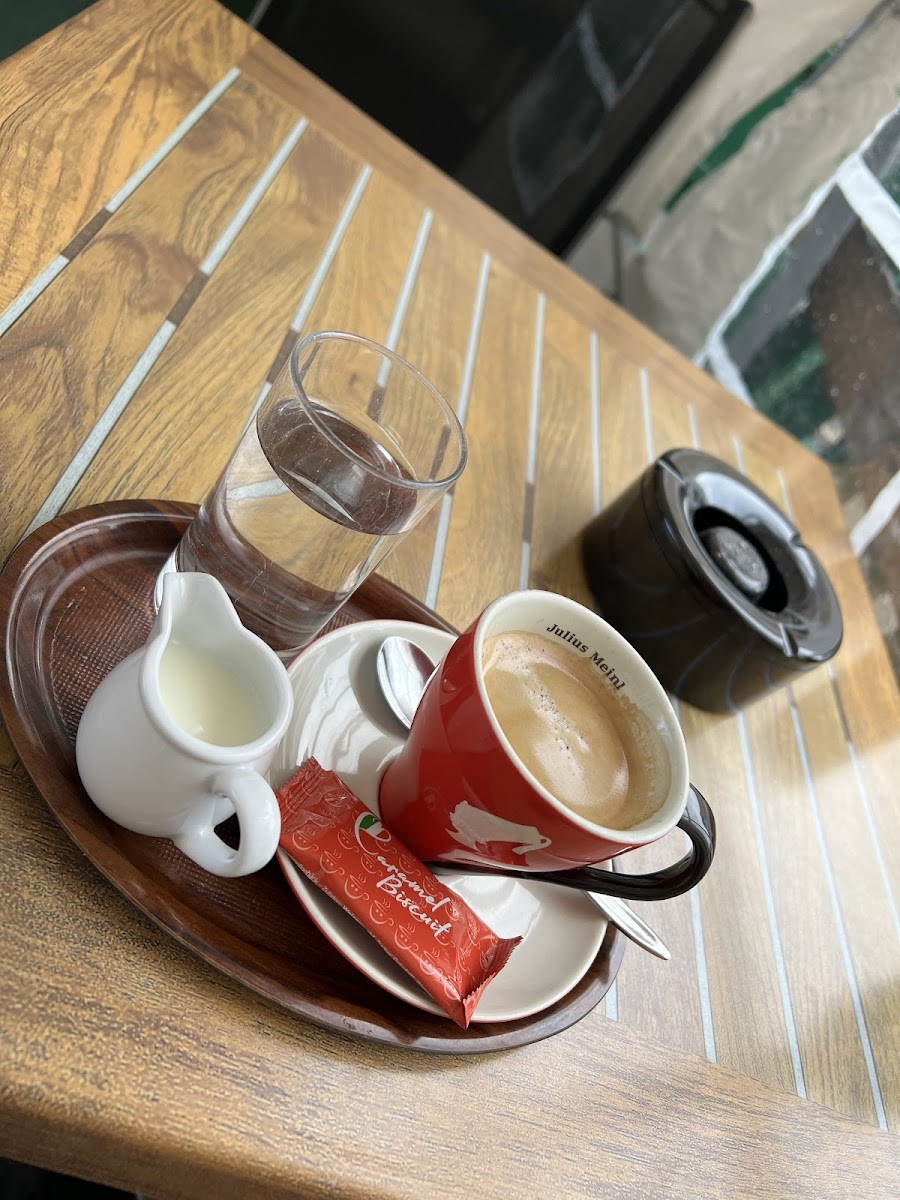 Cafe Tina