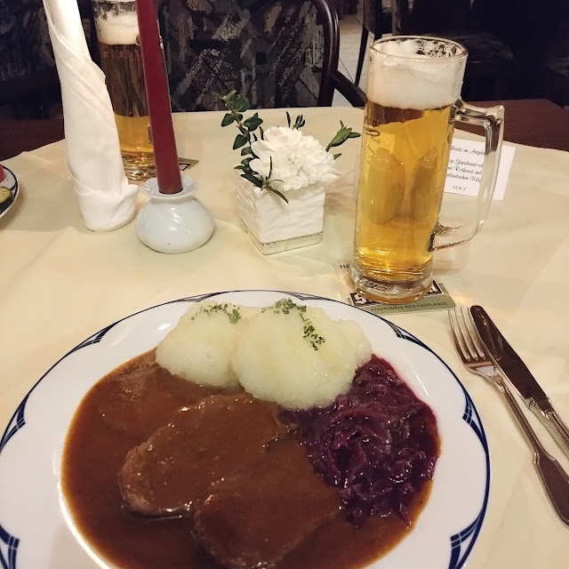 Sauerbraten Mit Knödel