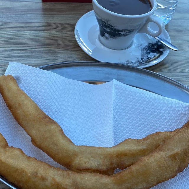 Churros Con Chocolate