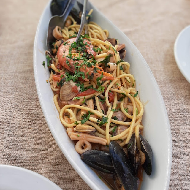 Tonnarelli Alle Delizie Di Mare E Negramaro