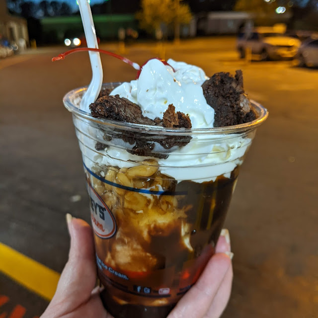 Brownie Sundae