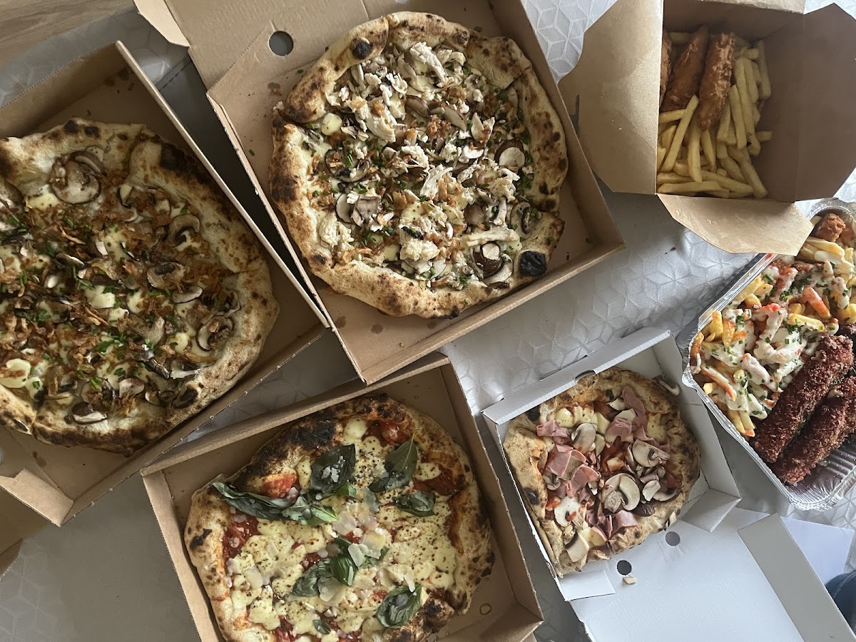 Emilia's Pizza