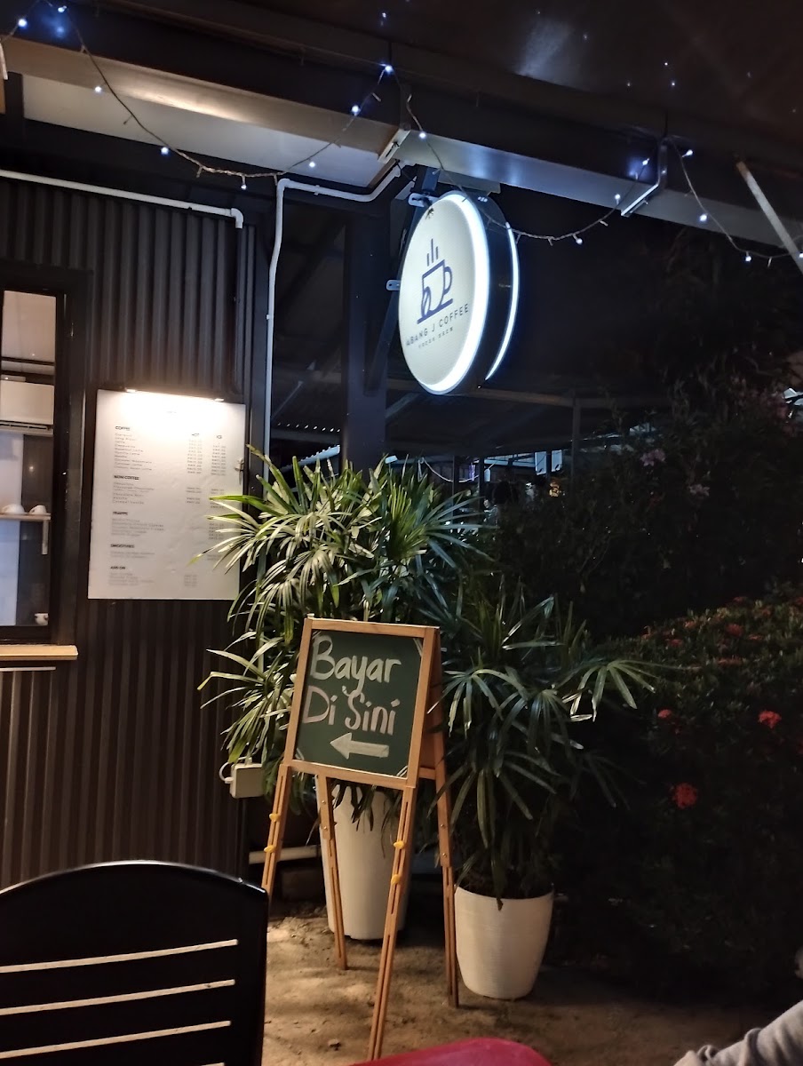 Melele Cafe (Abang J Nasi Kukuih)