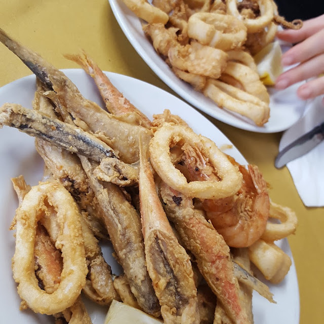 Frittura Di Calamari E Gamberi