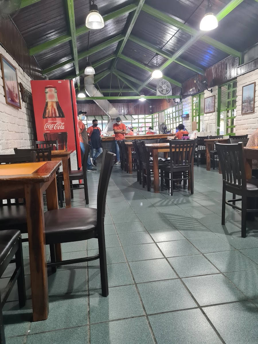 Mr. Alambres y la Troje