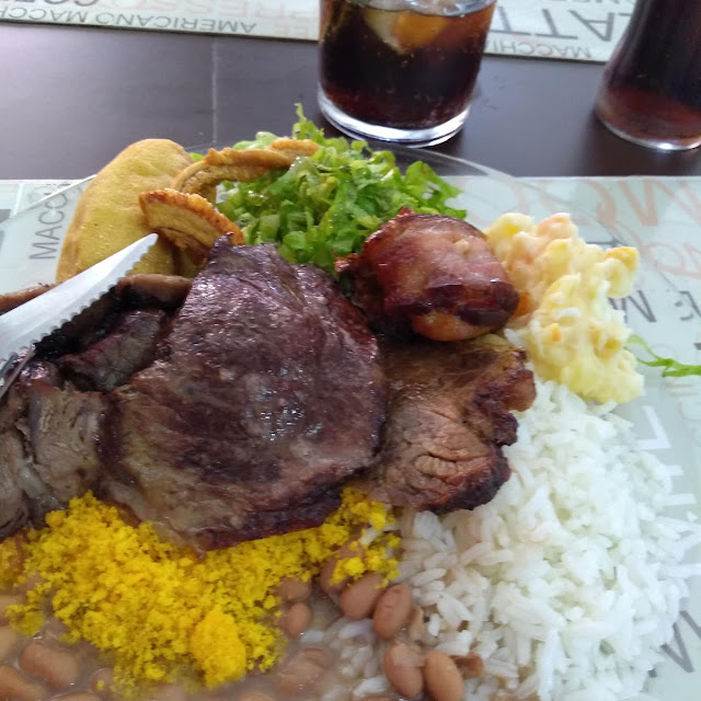 Almoço Com Churrasco