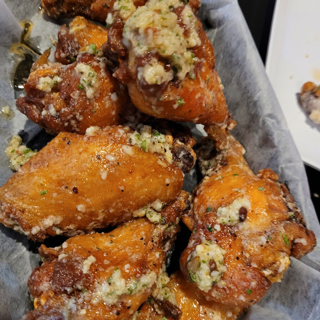 Garlic Parm Lemon Pepper Chicken Wings