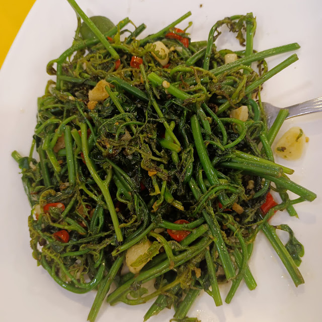 Thai Style Fried Paku Vege