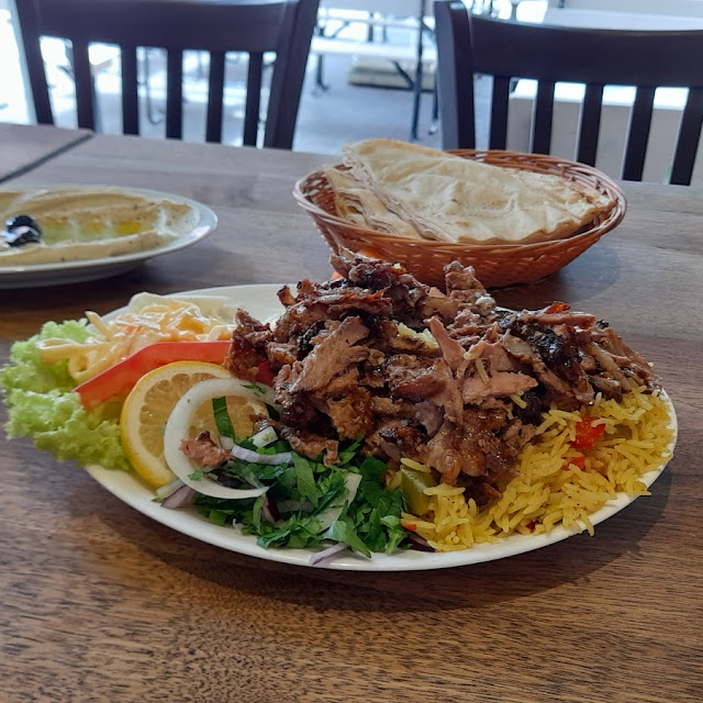 Lammsharwana Mit Reis Und Fanta Hoummus Brot