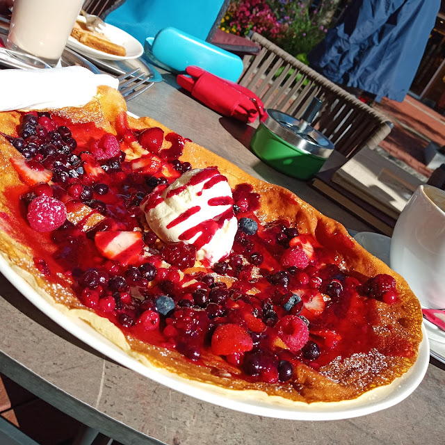 Crepes Mit Beeren