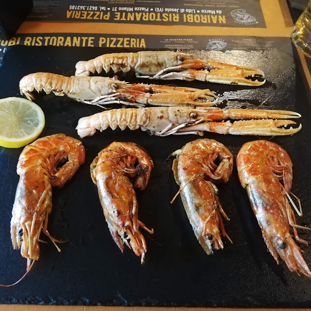 Frittura Di Calamari E Code Di Gambero