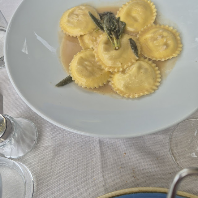 Medaglioni Al Salmerino E Bottarga
