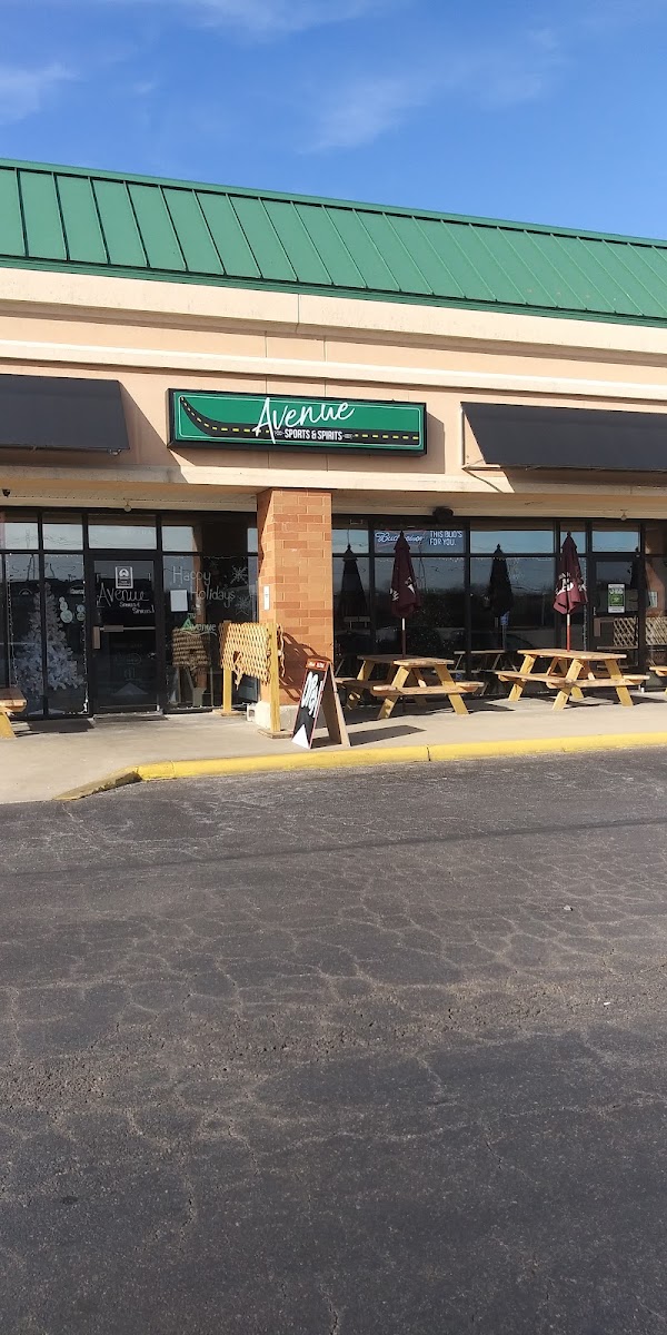 Nikki’s Tavern