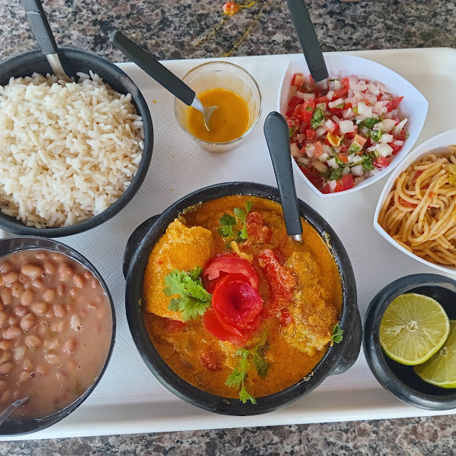 Almoço Moqueca de Badejo