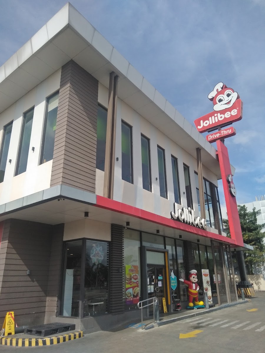 Jollibee B. Aquino