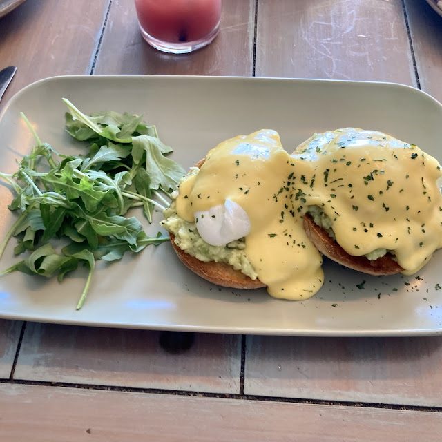 Eggs Benedict