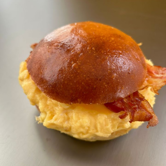 Maritozzo Scrambled