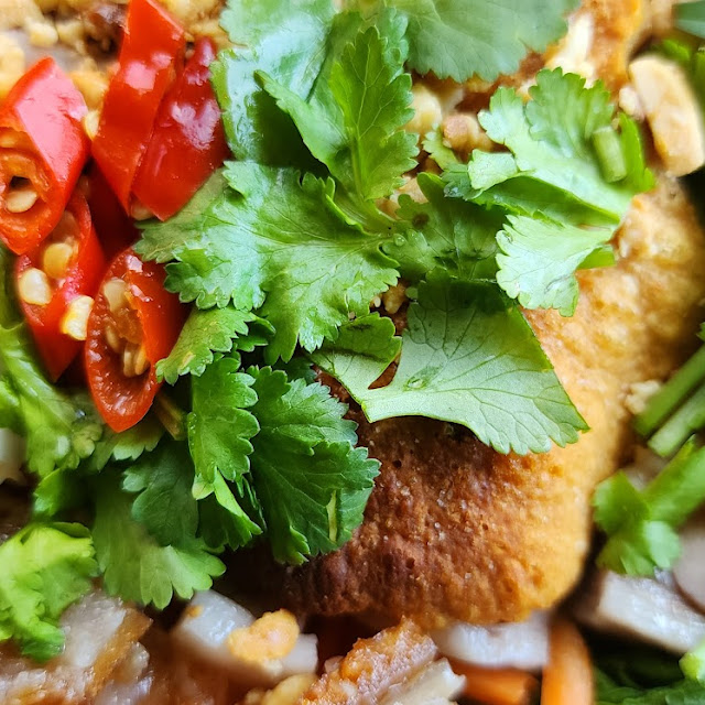 Vietnamese Salad with Crispy Pork