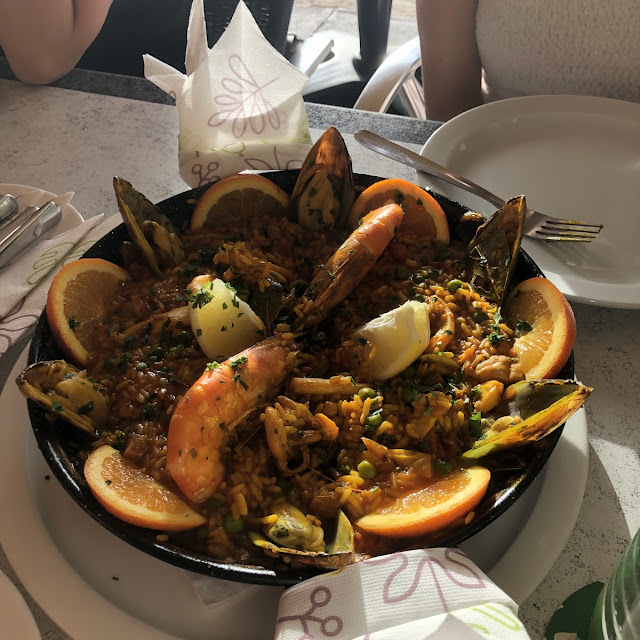 Paella de Mariscos Variados