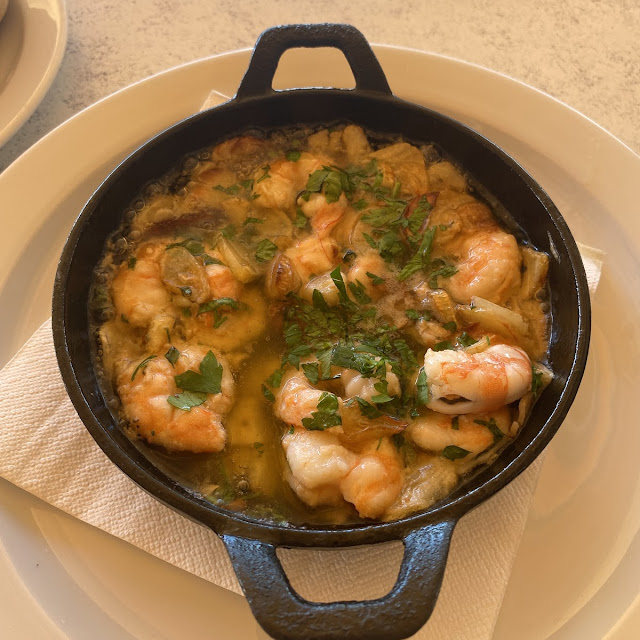 Prawns and Mushrooms in Hot Garlic Oil