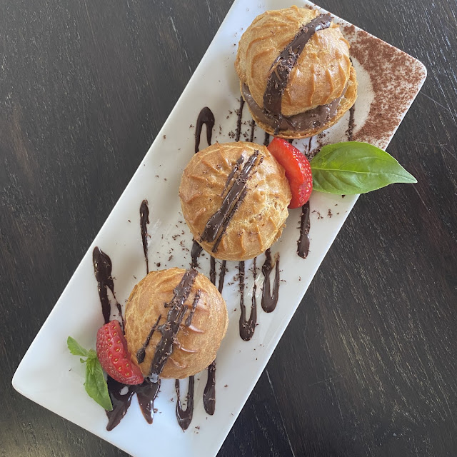 Profiteroles