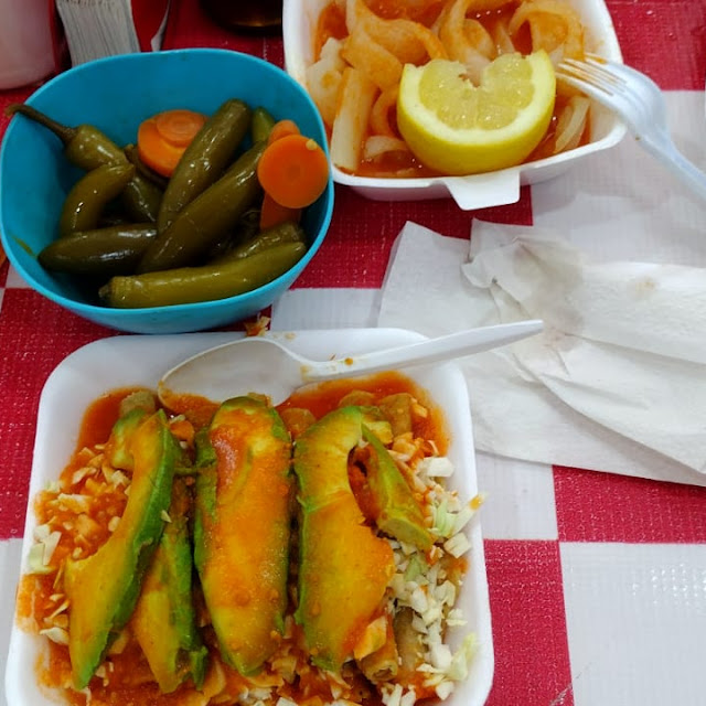 Tacos Dorados Con Aguacate