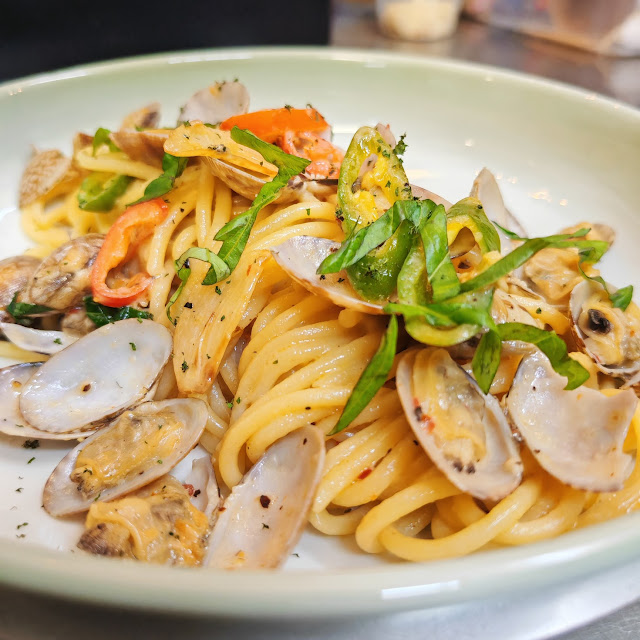 Spaghetti Clam Aglio Olio