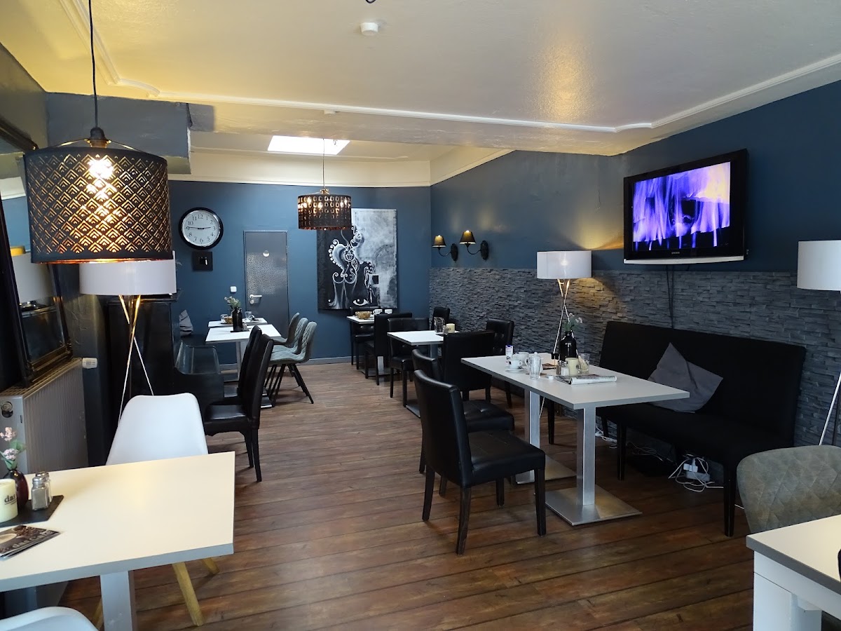 Cafe Barbarella