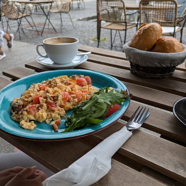 Rührei Mit Tomate