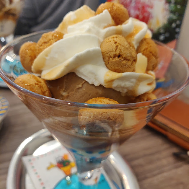 Amaretto Becher