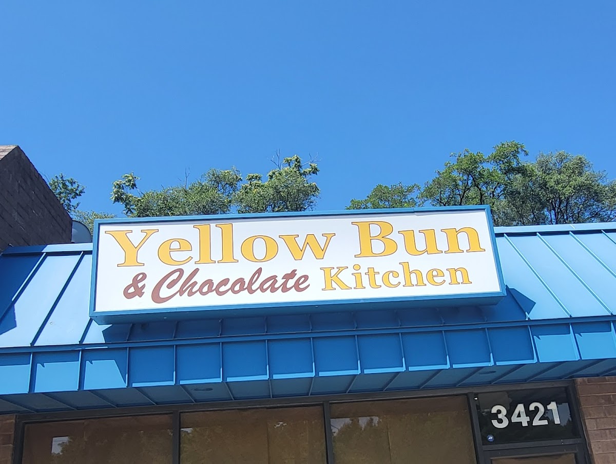 Yellow Bun & Chocolate Kitchen