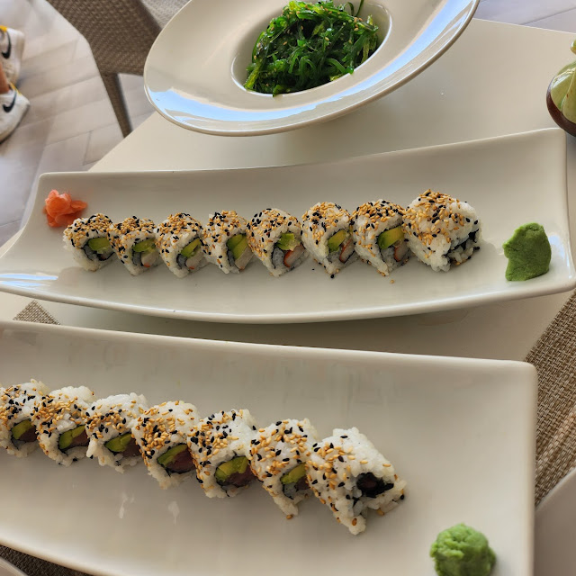 Rollos de Tataki Salmon
