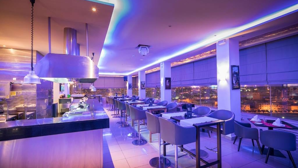 Le 12eme Sky Lounge