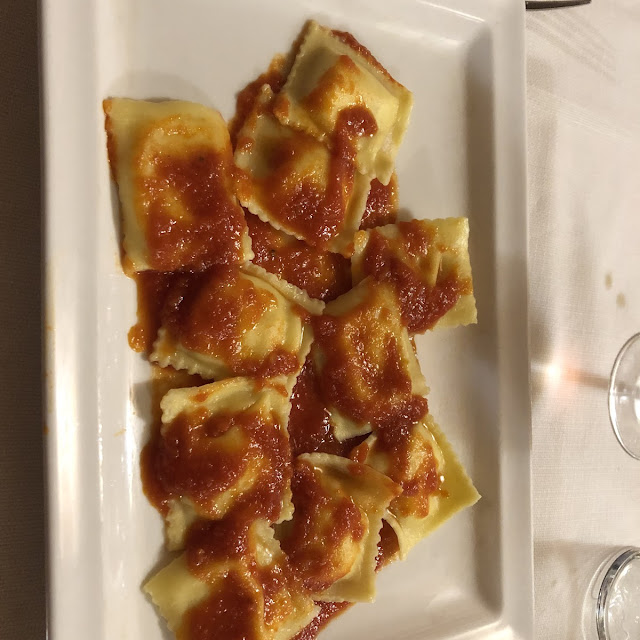 Ravioli Al Sugo