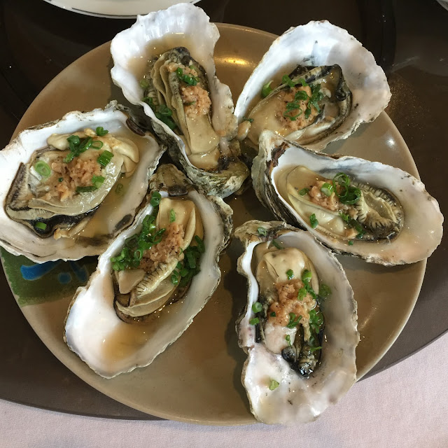 Steamed Fresh Oysters with Chopped Garlic