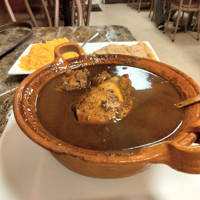 Mole Poblano de Pollo