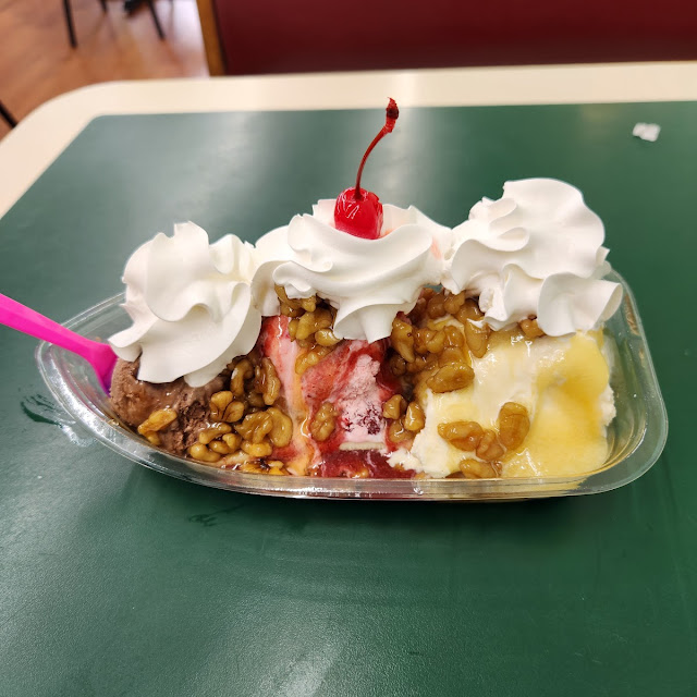 Old Fashion Banana Split
