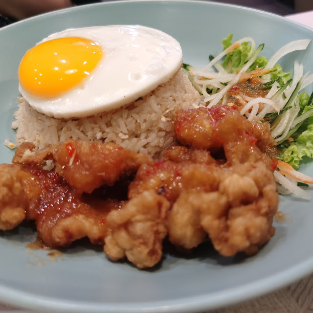 Crispy Chicken in Plum Sauce Rice