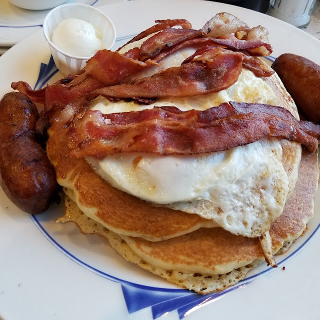 Pancakes Super Deluxe