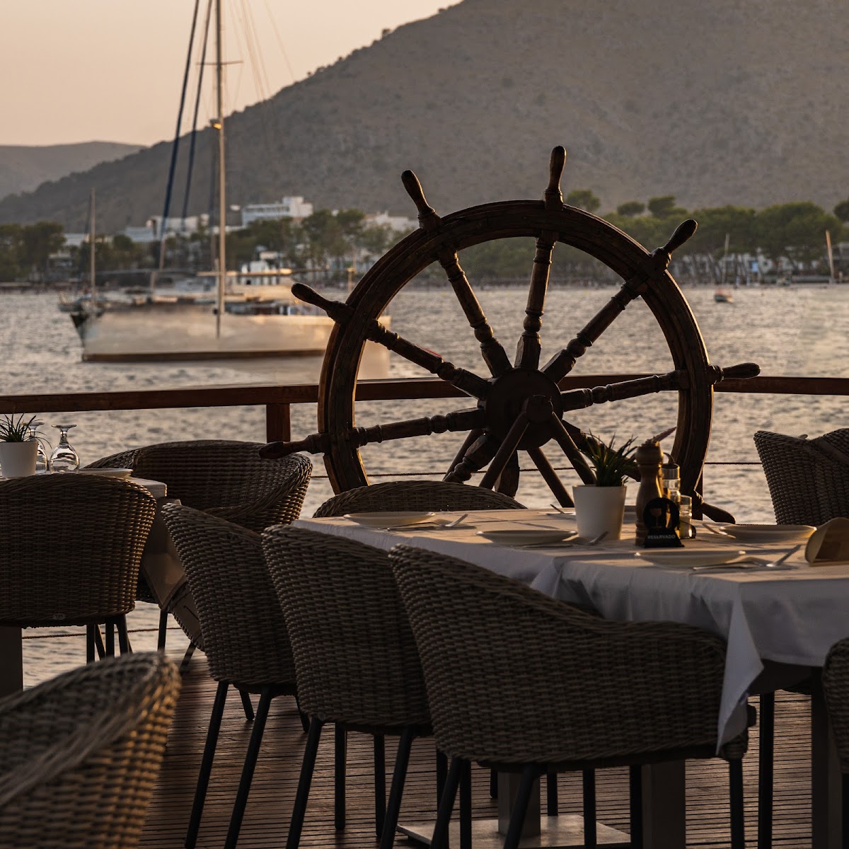 AQUA Restaurant Paellas & Cocktails en Alcudia