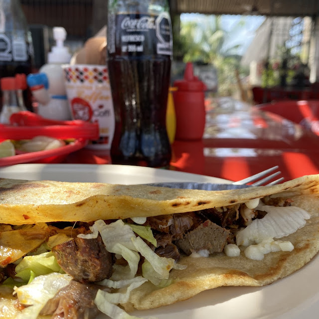 Mega Quesadilla de Borrego