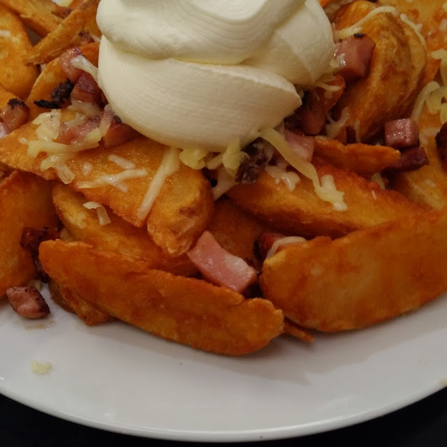 Wedges Works- Wedges Bacon Cheese & Sour Cream