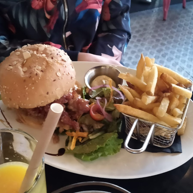 Hähnchen Bürger Mit Erdnussbutter