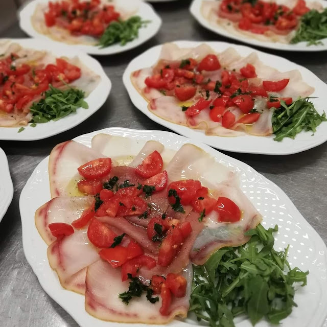 Una Prelibatezza Ottimo Carpaccio Di Pesce Spada