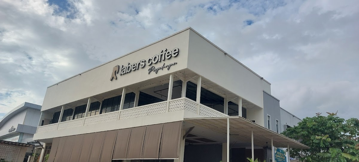 Labers Coffee Pergudangan